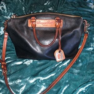 Dooney and Bourke crossbody purse